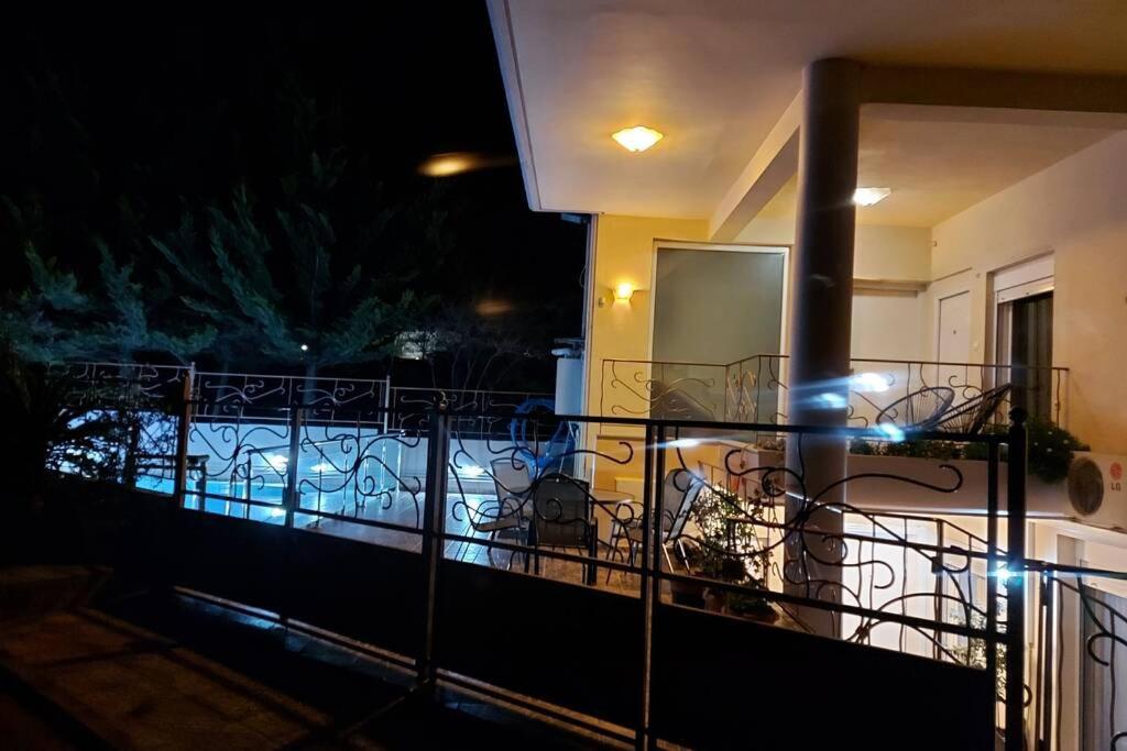 Violet Studio Με Πισίνα Volos Buitenkant foto
