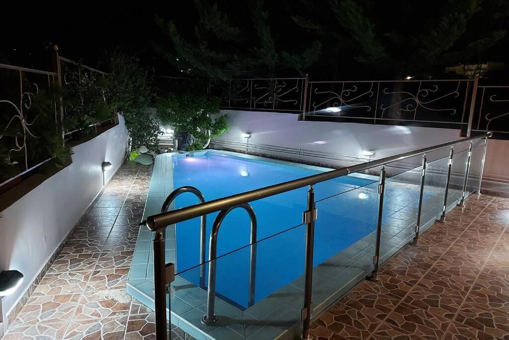 Violet Studio Με Πισίνα Volos Buitenkant foto